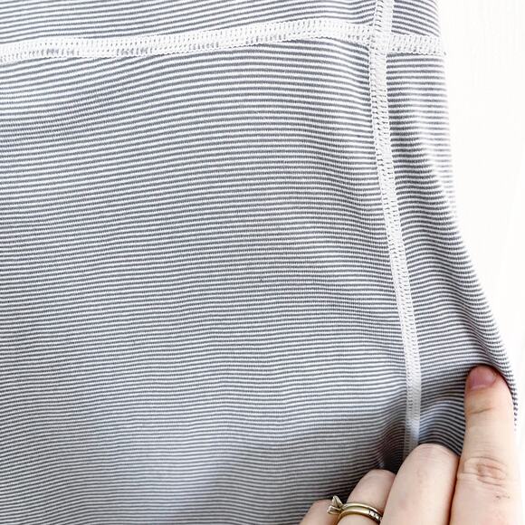 Lululemon Scoop Neck Tank in Wee Stripe/Beachy Floral White Fossil - Picture 3 of 6